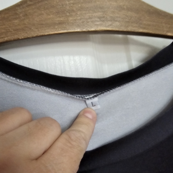 EMINEM | Black & White Tee - Large - Picture 2 of 3